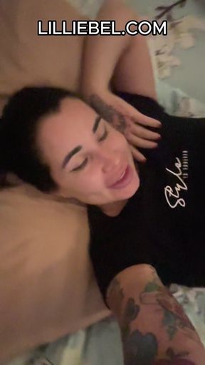 Big Titty milf uses dildo for the first time