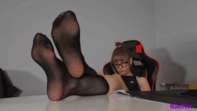 Fishnet Feet Play HD