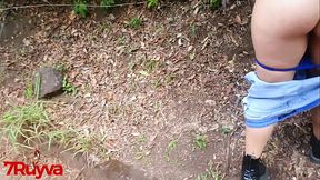 Hottie gets her pussy fucked in the park