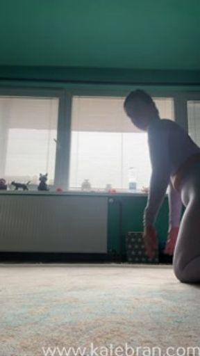 Thick single mom stretches her body | dont cum challenge