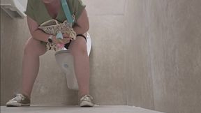 THUNDER AT THE MALL: Nicoletta’s Forbidden Public Bathroom Video
