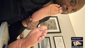 House Guest Munching On @Amazon_Godess_ BBW Feet Worship & Footjobs Juicy ToeJobs