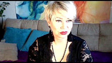 Cool mature webcam whore Aimee Hot MILF and a close-up of her lustful cunt .!. ))