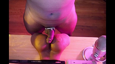 Vanniall Pounds Doll Pussy