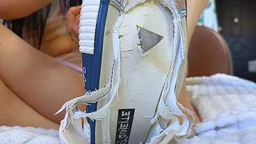 Crush old sneakers from cruel Alice