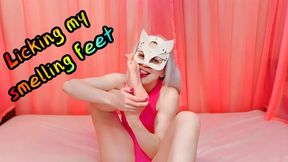 FOOT FETISH: Mia Mimi licking smelling feet(720p)