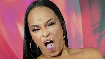 Sweet Wife turns into a Slut - AmoPornoBR