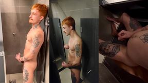fudendo no chuveiro do vestiario da academia