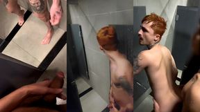 dei o cu no chuveiro da academia