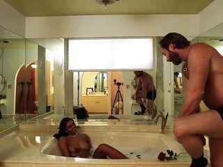 6’three Dominant-bitch Gives Taller Stud A Romantic Fleshly Tugjob