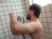 Ressaca pós churrasco nos amigos.