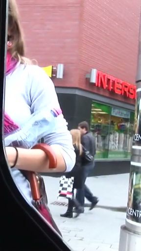 Anastasia an der Strasse angesprochen und im BumsBus gefickt   Clip 1