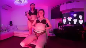 Josie Gets A Lapdance And Her Pussy Serviced By Lesbian Model Sam