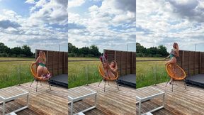 new video je m’exhibe sur ma terrasse privee te chauffe avec mes gros seins ...