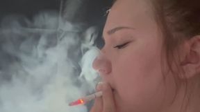 YULIANA SEXY TV SMOKE