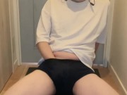 (4K / 60fps) Japanese man jerks off and spreads cum for the first time in a week.
