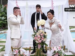 Martix's Wedding Chapter IV - Mariana has sex with the priest in a baths after getting married