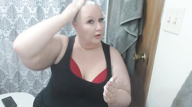 Sweet sub Cherry Savage shaving her head with a razor