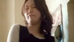 Mysterious mature japanese woman breaking all boundaries, achieving intense orgasm on the balcony.