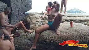 grande orgia ao ar livre em praia no rio de janeiro
