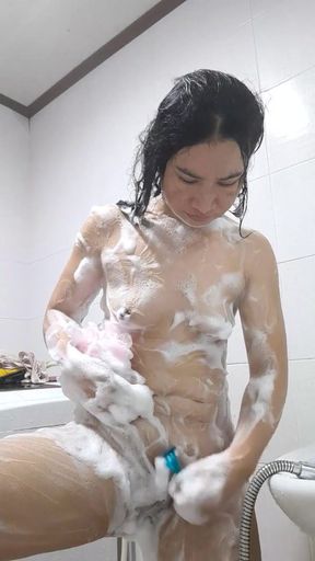 Licky Kik Take Shower and Shave