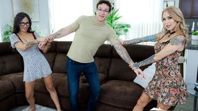 Amatory Sarah Jessie and Izi Blu - long hair sex - Perv Mom