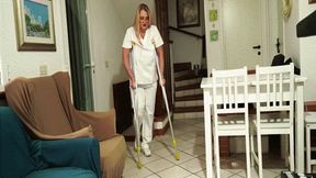 Doctors on crutches SD MP4(480*360)HD