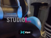 Branle grosse bite et éjaculation devant la webcam par Justine travestie amateur