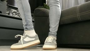 While I rest and wiggle my toes, you can smell my socks MP4 FULL HD 1080p