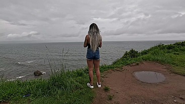 Aventura do Casal Mattos - Putaria na praia: grelona da Anne, foda molhada e gozada surpresa