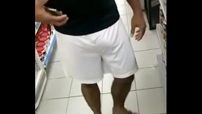pedreiro de pau duro no mercado