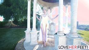 ”Goddess Kyaa Chimera Gets A Stunning Foot Licking”