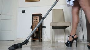 Maid has fun with dildo and vacuum cleaner AVI (1920x1080) FHD