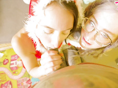 Happy Xmas with Anuskatzz, Miss Flora, and Lily Lu