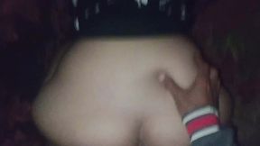 gostosa me chupando gostoso no mato e depois fudendo a buceta deliciosa da safada