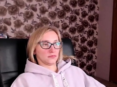 Skinny cute blonde milf webcam booty ass tease