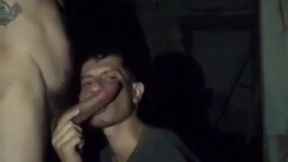 novinho de 22cm encheu minha cara de leite depois da mamada