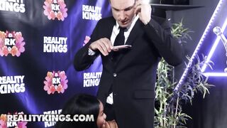 Reality Kings - Black influencer Jenna Foxx fucks white penis