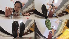 VR360 MARTINA Tramples on the Smaller Friend