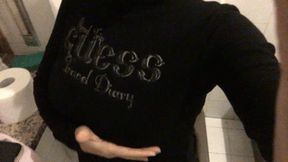 Non sei niente, solo il mio cesso personale