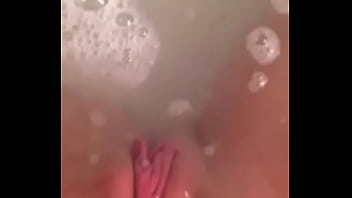 My girl showing her pussy while bathing