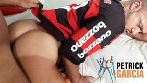 sexo entre amigos apos o jogo do flamengo.