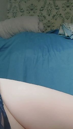 HOT CUMMING ON LIVE WEBCAM SHOW WITH MY FAN WHO LOVES MY HANDS-FREE CUM CUTE THIGHS SWALLOWING JUICE OUT FROM MY CUTE&hellip;   Clip 1