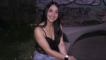POV - Strolling The Streets To Find Cute Girls - Amateur Latina Gets