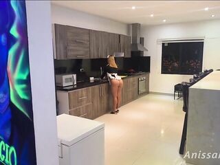 Hawt large booty maid ends up seducing her boss