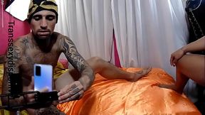 Linda boneca gostosa saindo com garot&atilde_o do Uber que destro&ccedil_a seu cuzinho no pelo