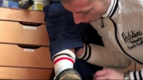 sneaker twink fucked by a straigth surfer