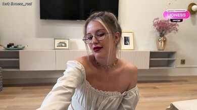 I Found out that My Stepmom Fucked My Friend. Let's Get Laid and you won't Tell Anyone.