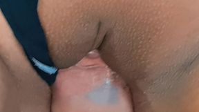 mi hermanastro me mete su polla gruesa en mi apretado pequeno y cono