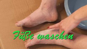 Wash feet - Füße waschen